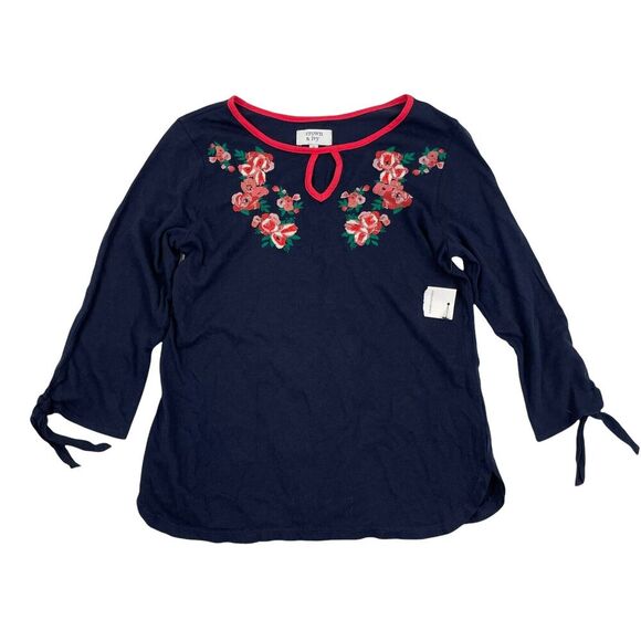 NWT Crown & Ivy Girls Blue Embroidered Floral Shirt Size M $34 Fridas Garden - Picture 1 of 7